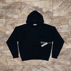 Fear of God Essentials Pullover Chest
Logo Hoodie Stretch Limo/Black Size Large